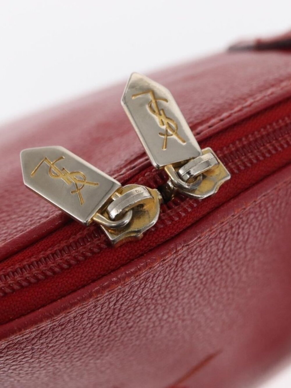 Authentic SAINT LAURENT Shoulder Bag Leather Red Gold - Picture 2 of 16